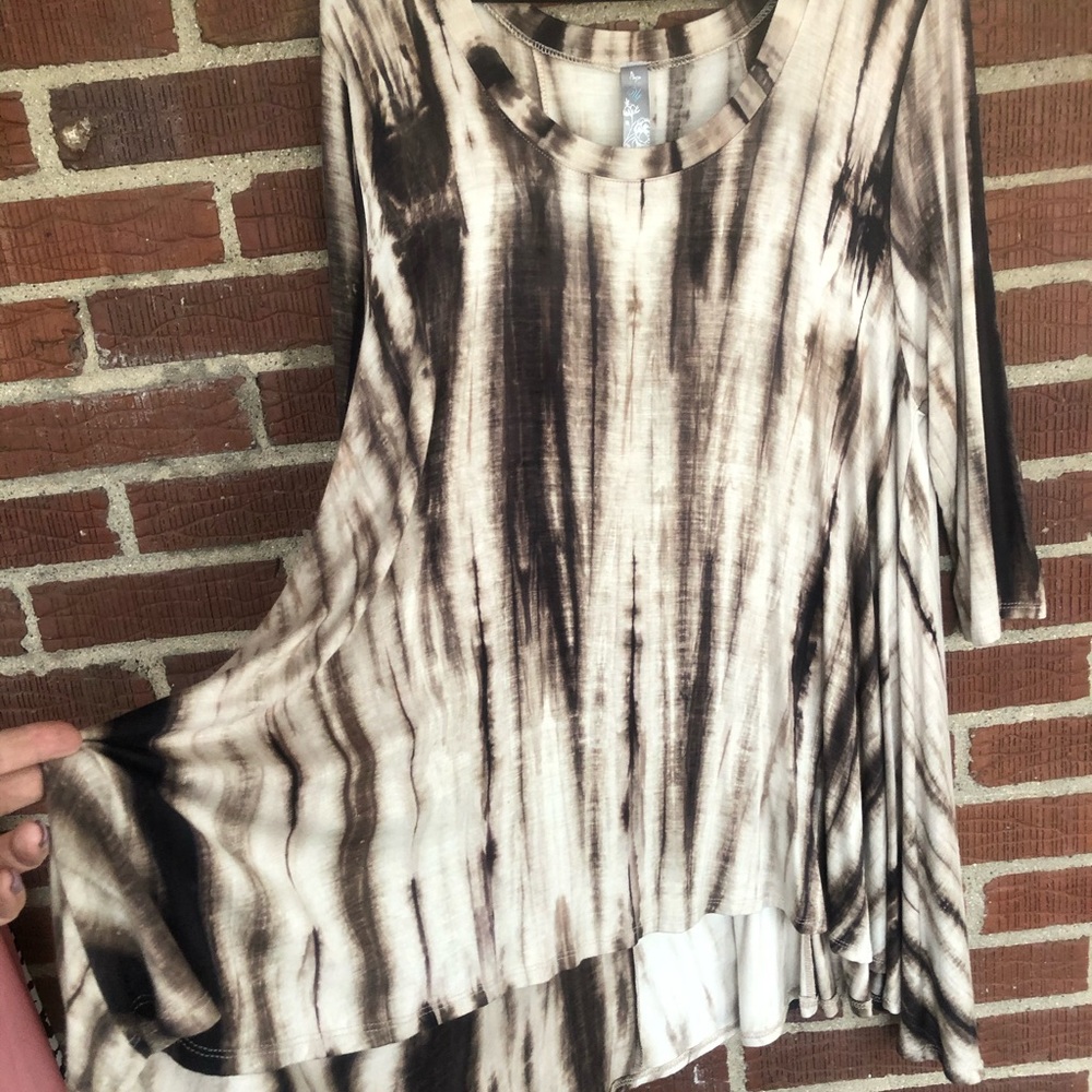 Shirt - Picture 2 of 3